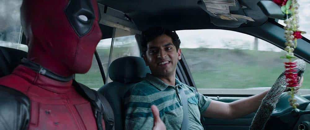 karan soni con su amigo deadpool