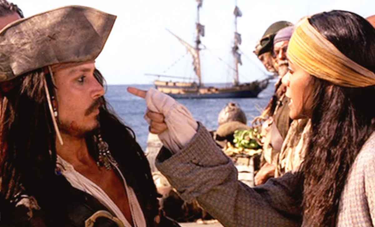 zoe saldaña en piratas del caribe