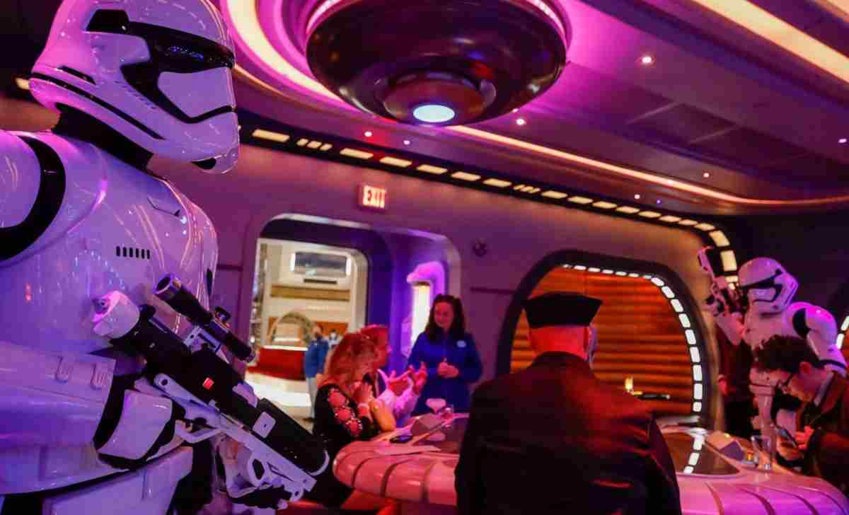 star wars galactic cruiser