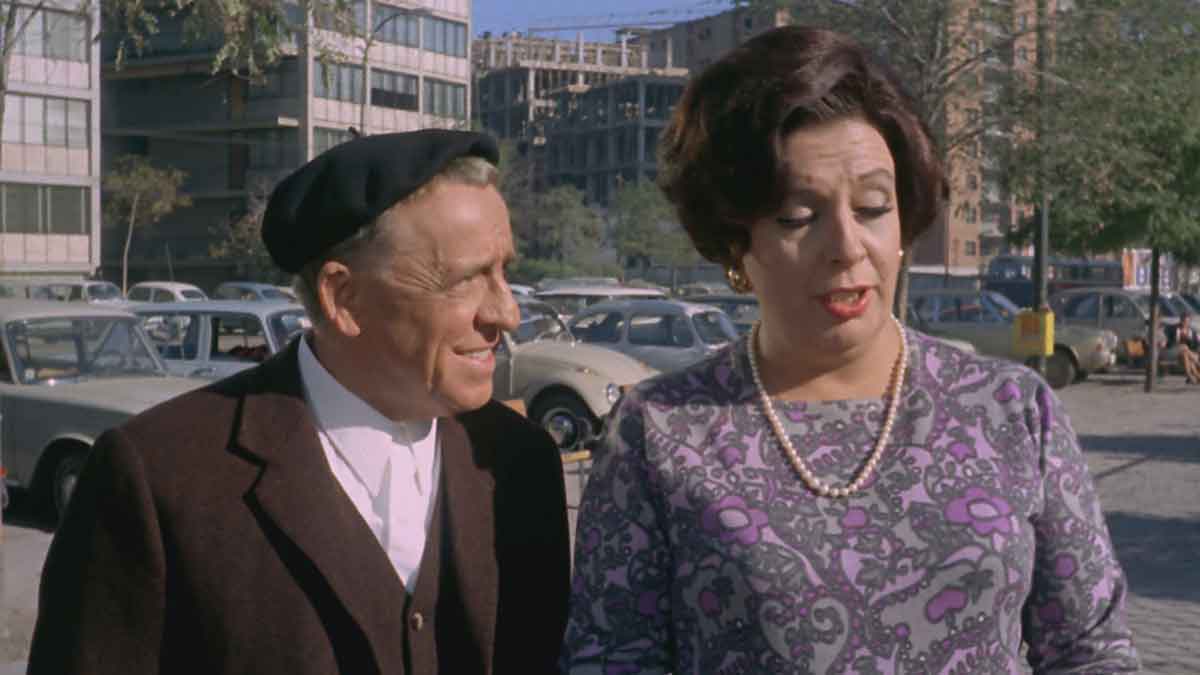 Florinda Chico y Paco Martínez Soria en Abuelo Made in Spain