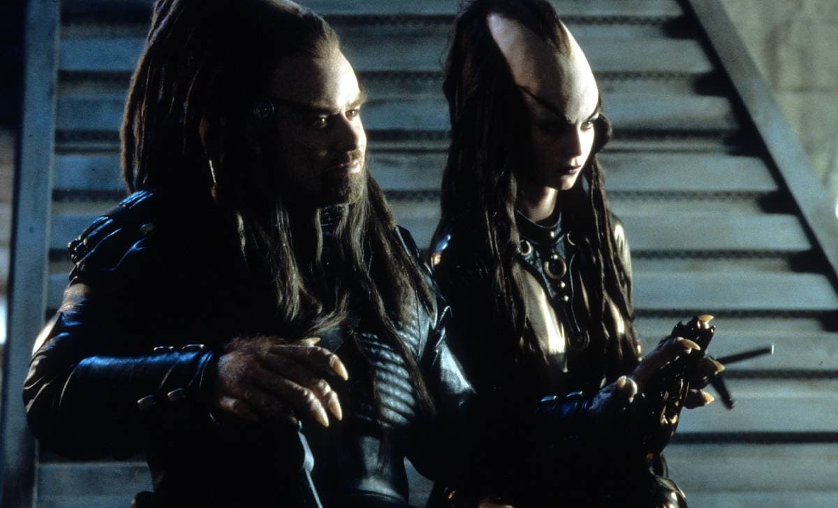 Campo de batalla: La Tierra (2000) es una de las peores películas de ciencia ficción de la historia