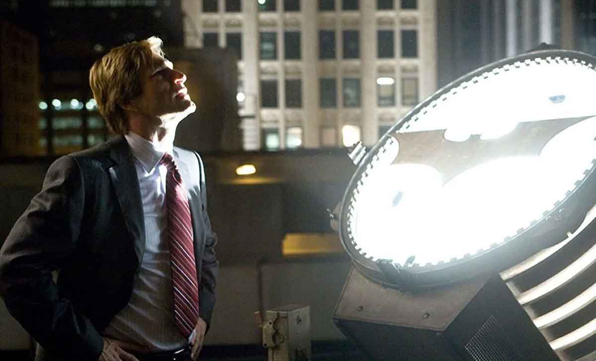 El actor de Joker 2 habla sobre su papel de Harvey Dent en The Dark Knight aaron eckhart como harvey dent