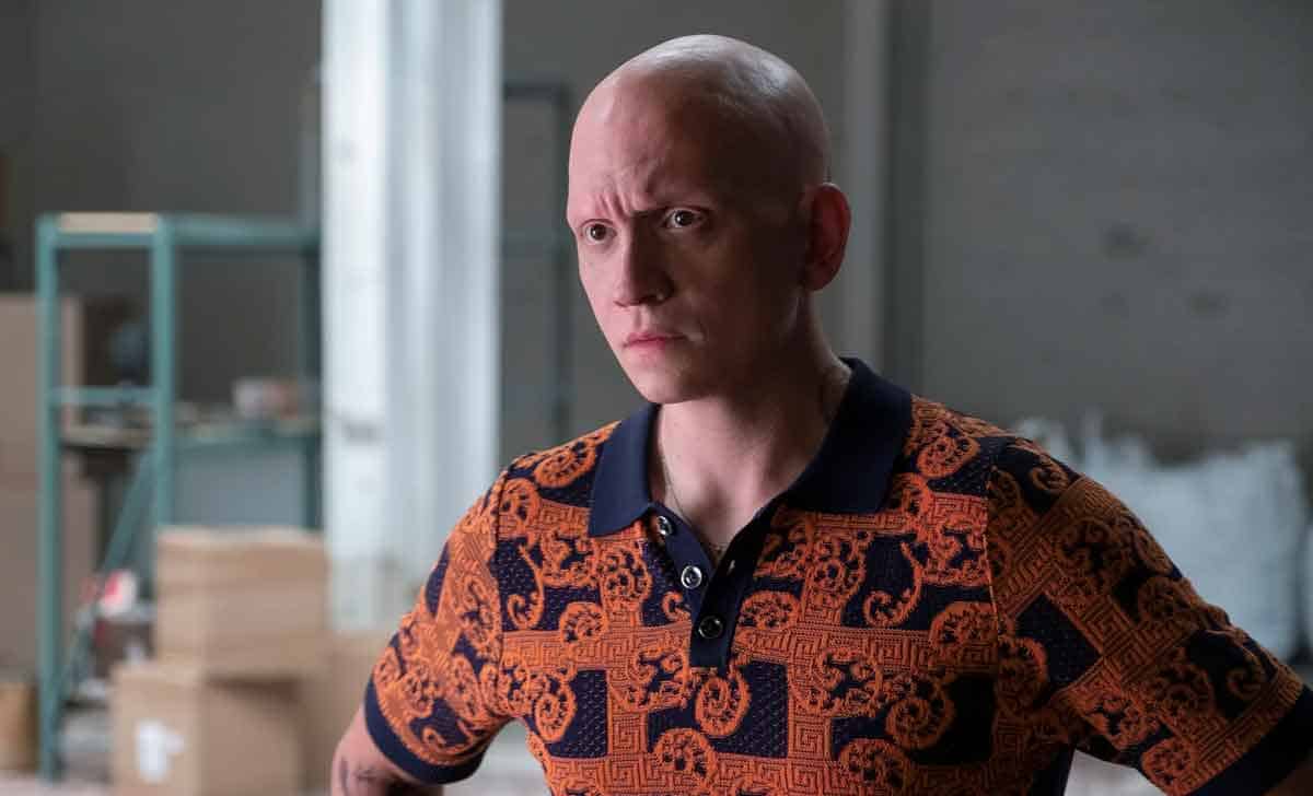 anthony carrigan en barry