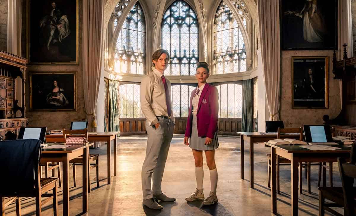 MAXTON HALL la alternativa a Elite en Amazon Prime