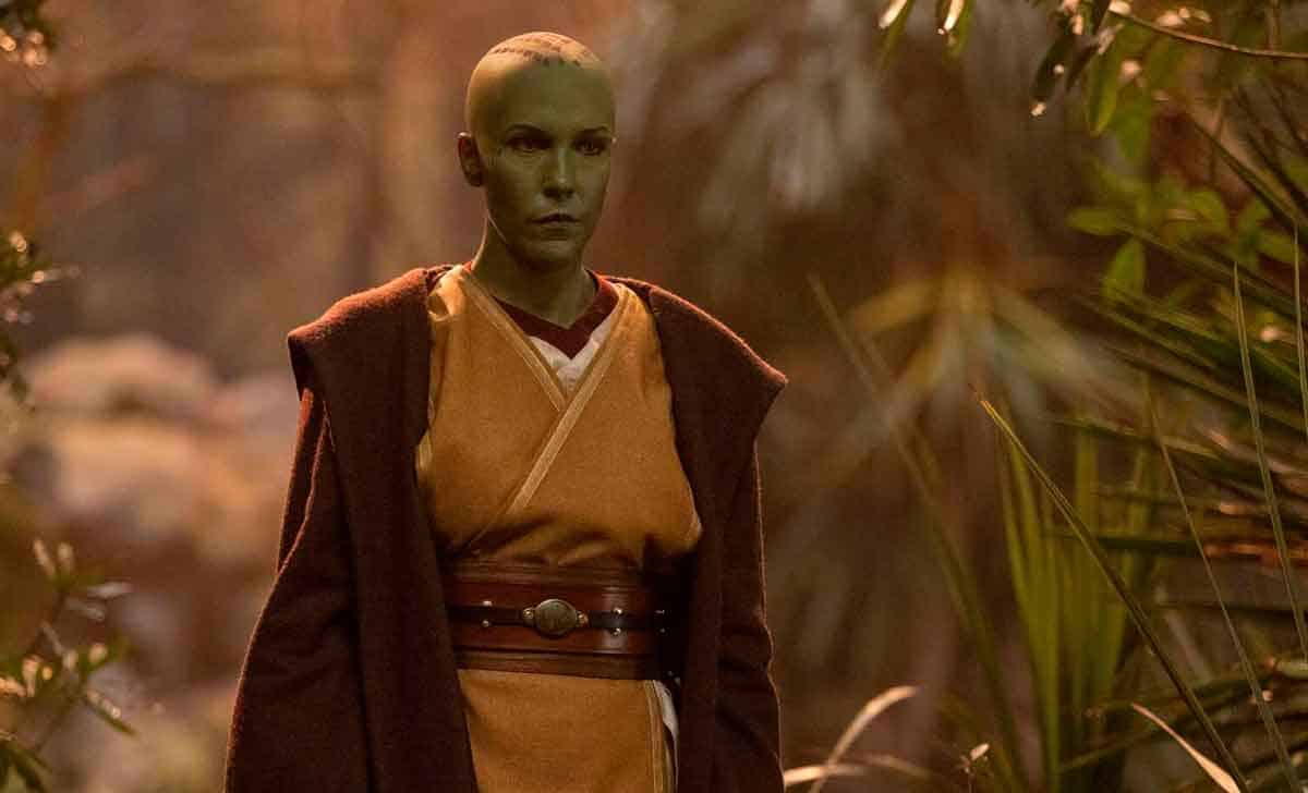 Vernestra látigo de luz en la serie The Acolyte de Disney +