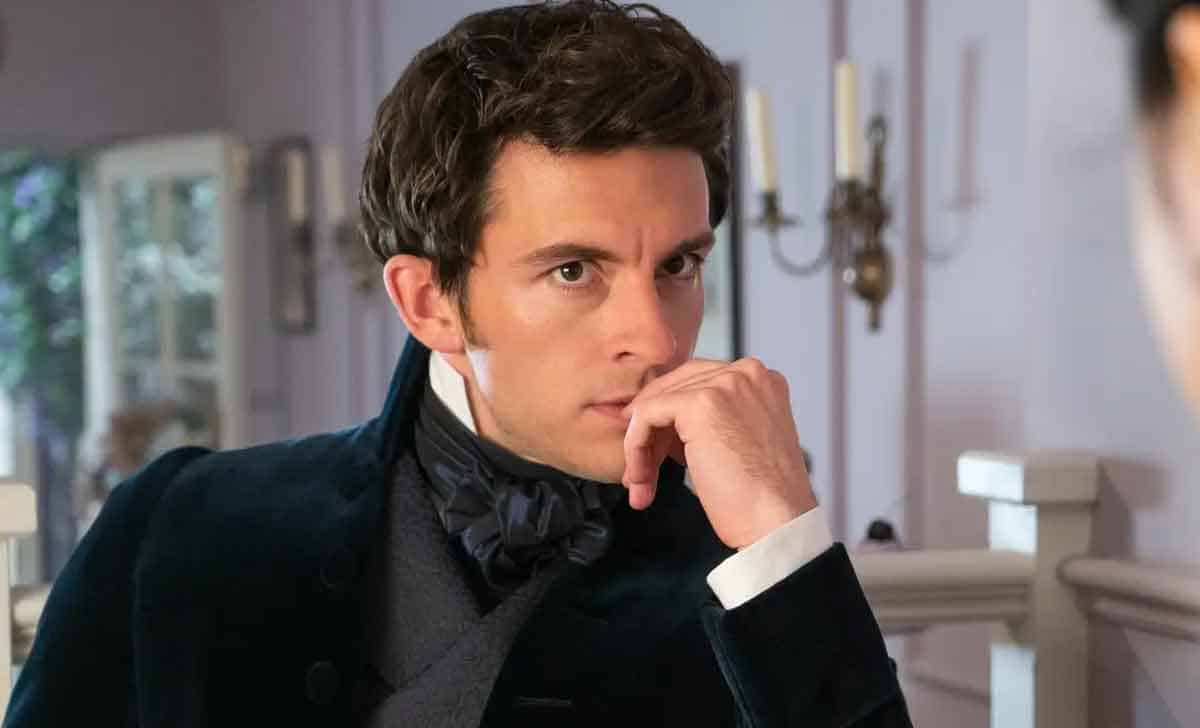 Jonathan Bailey en Los Bridgerton