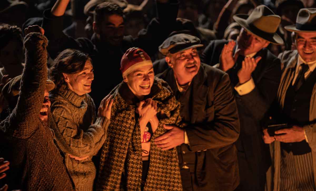 Daisy Ridley fotograma de La joven y el mar