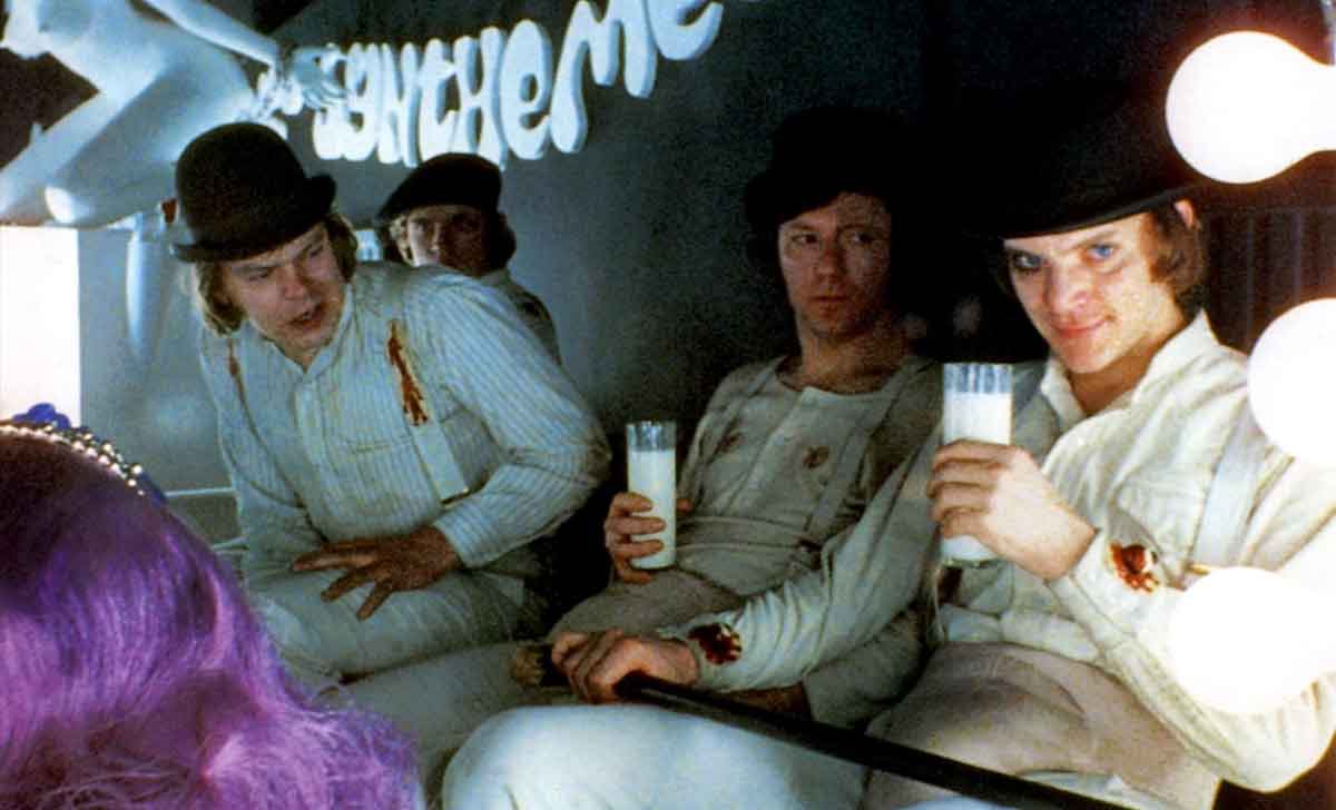 La naranja mecánica leche