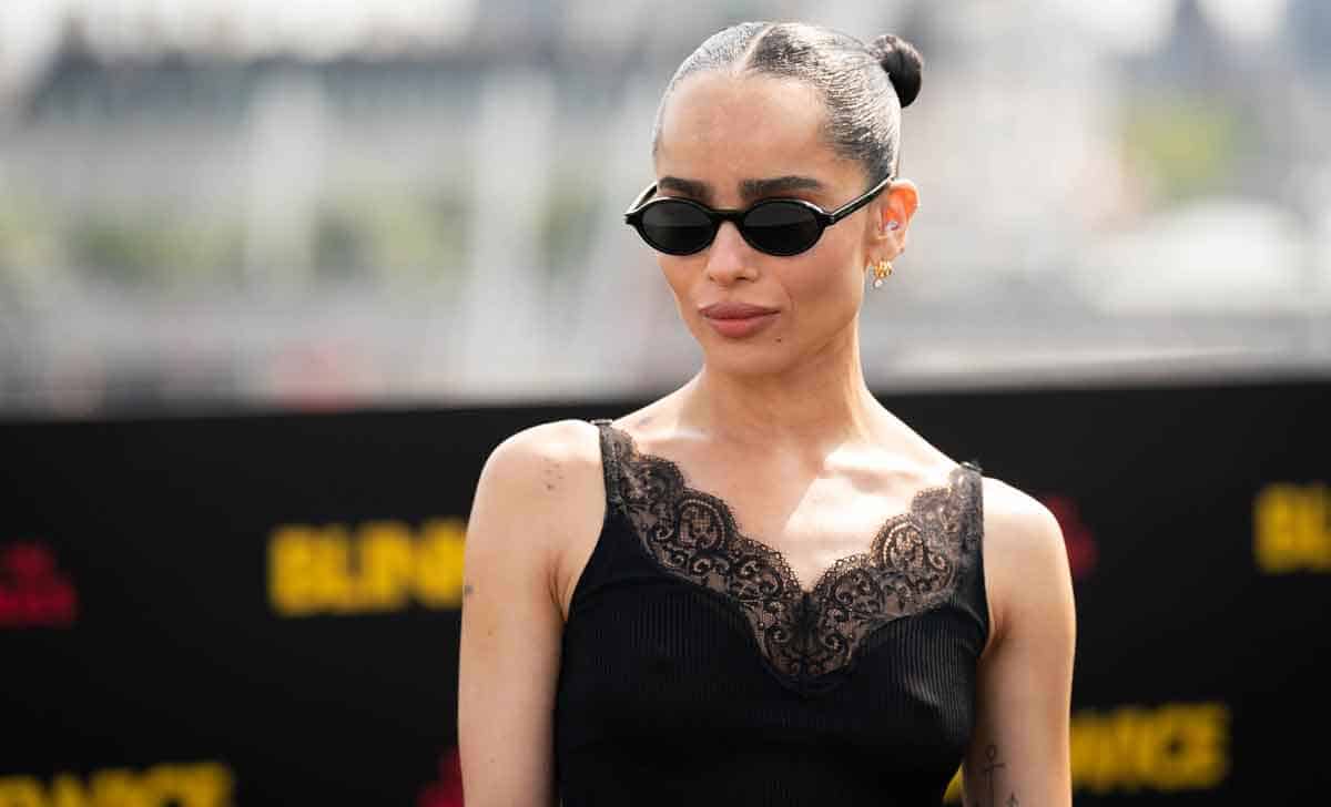 Zoë Kravitz redefine el cine con su Impactante debut como directora en Parpadea dos veces zoe kravitz directora de parpadea dos veces