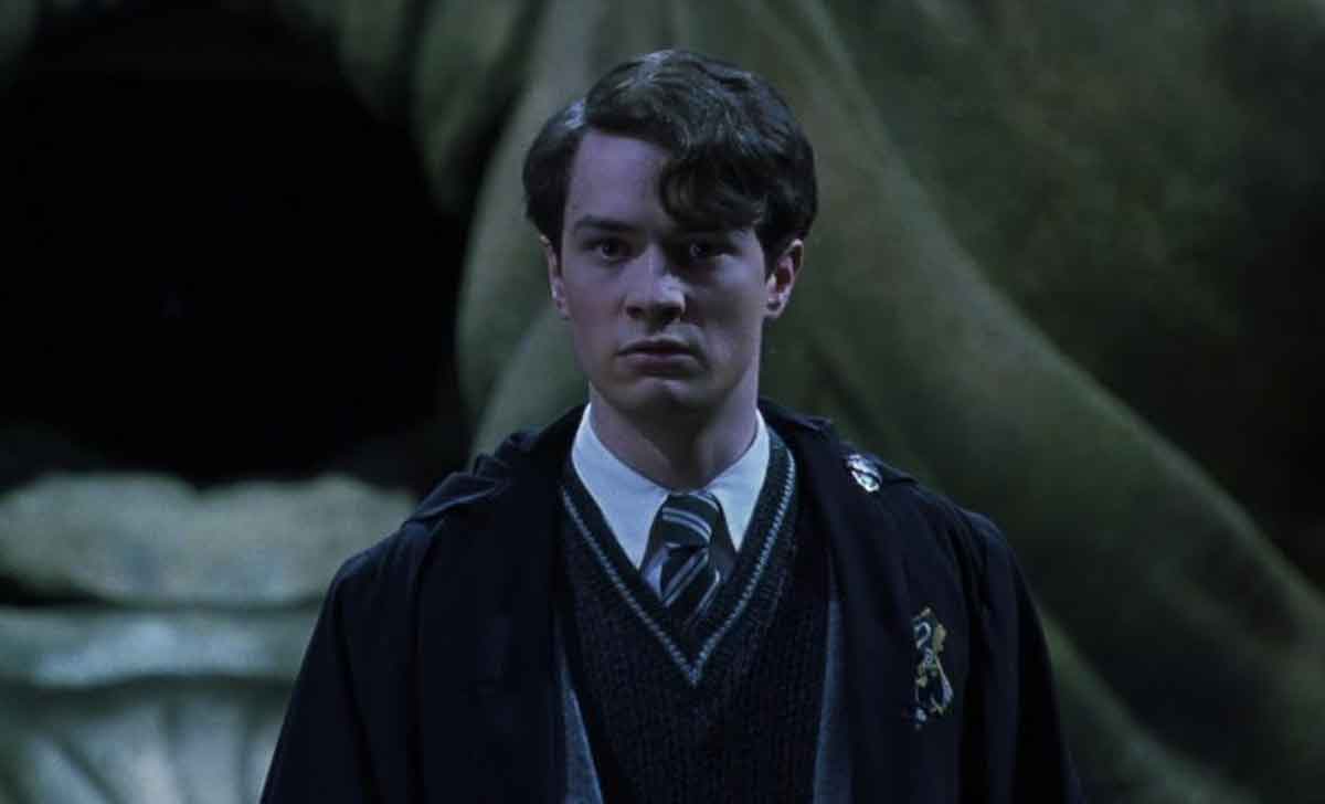 Christian Coulson como Tom Riddle