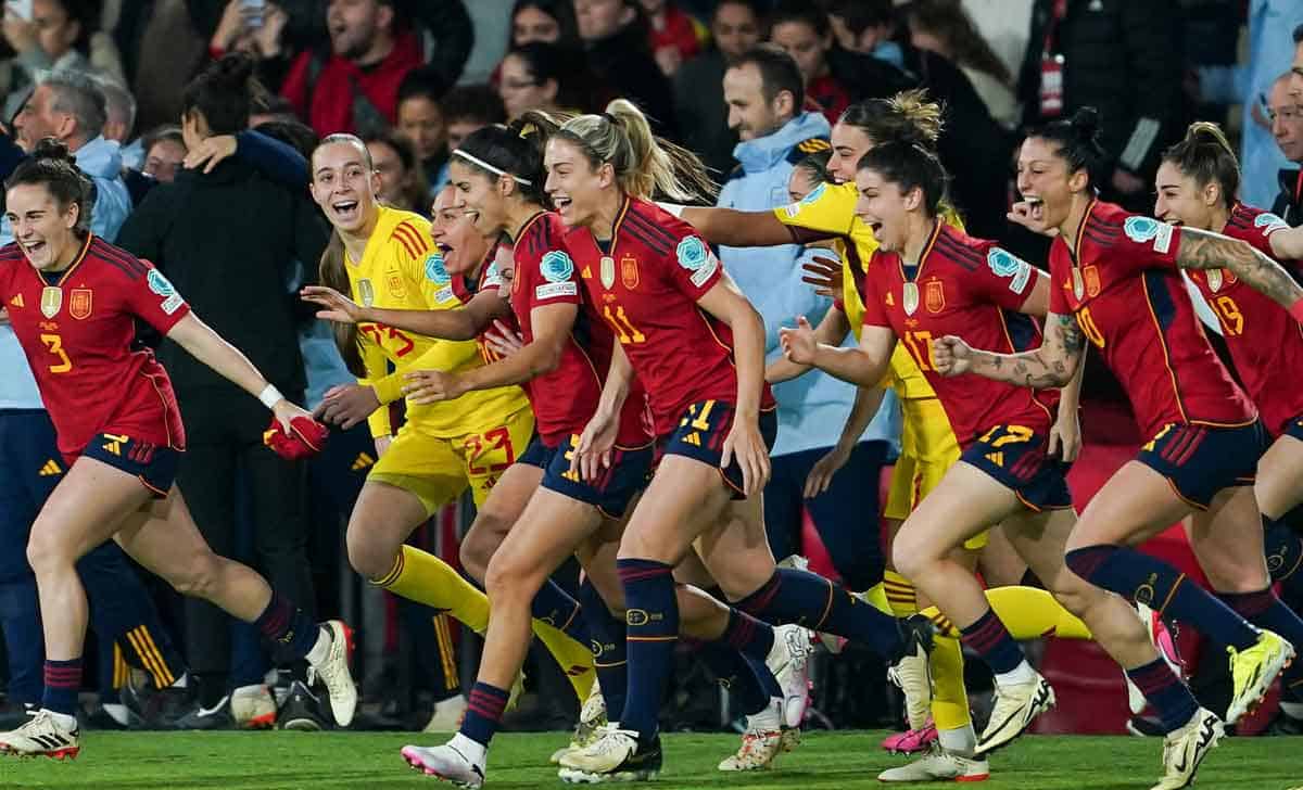 El beso a Jenni Hermoso llega a Netflix