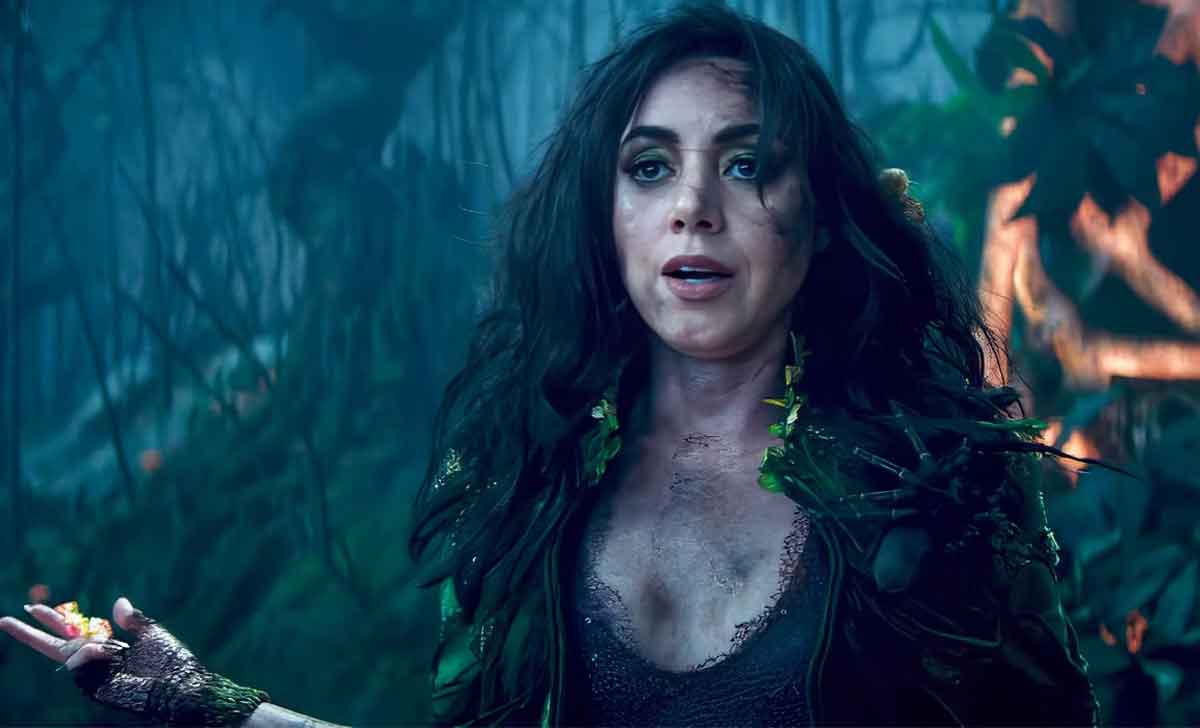 Agatha all along Rio Vidal de Aubrey Plaza episodio