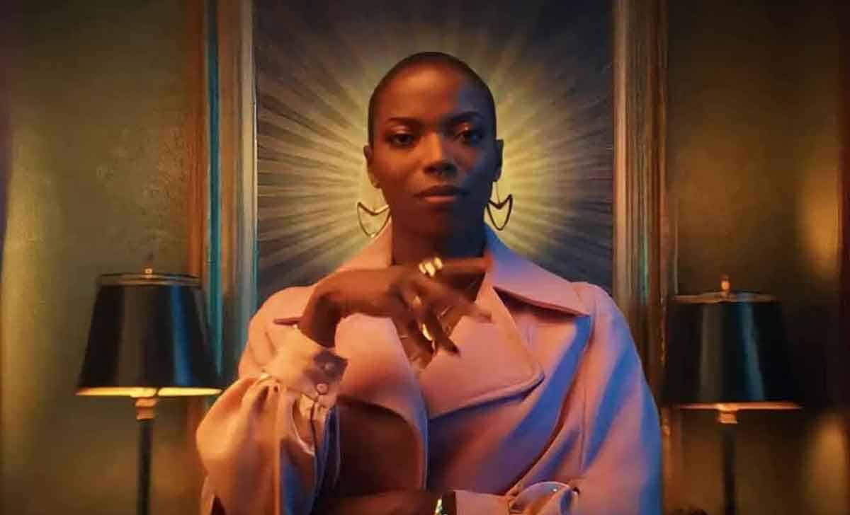 Jennifer Kale (Sasheer Zamata)