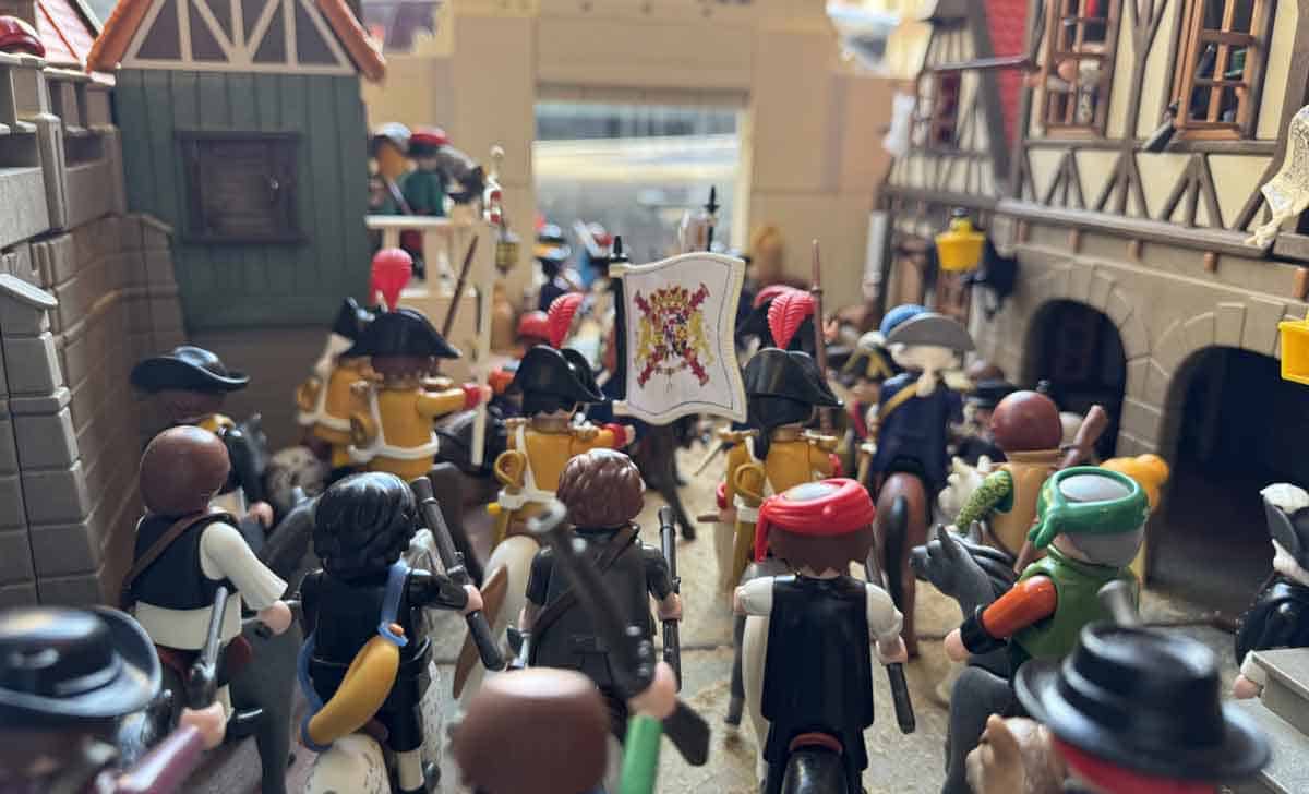 zaragoza en playmobil: una impresionante recreación del primer sitios