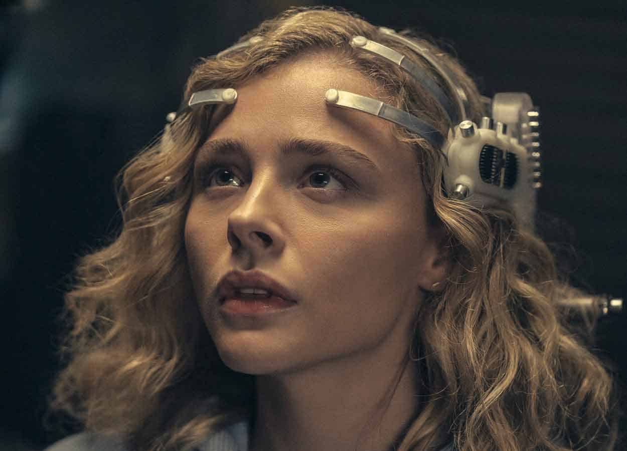 chloë grace moretz en the peripheral