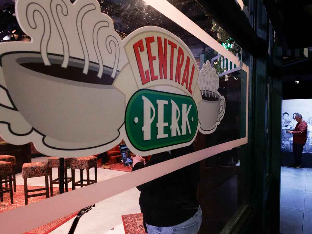 the friends experience exposicion serie madrid