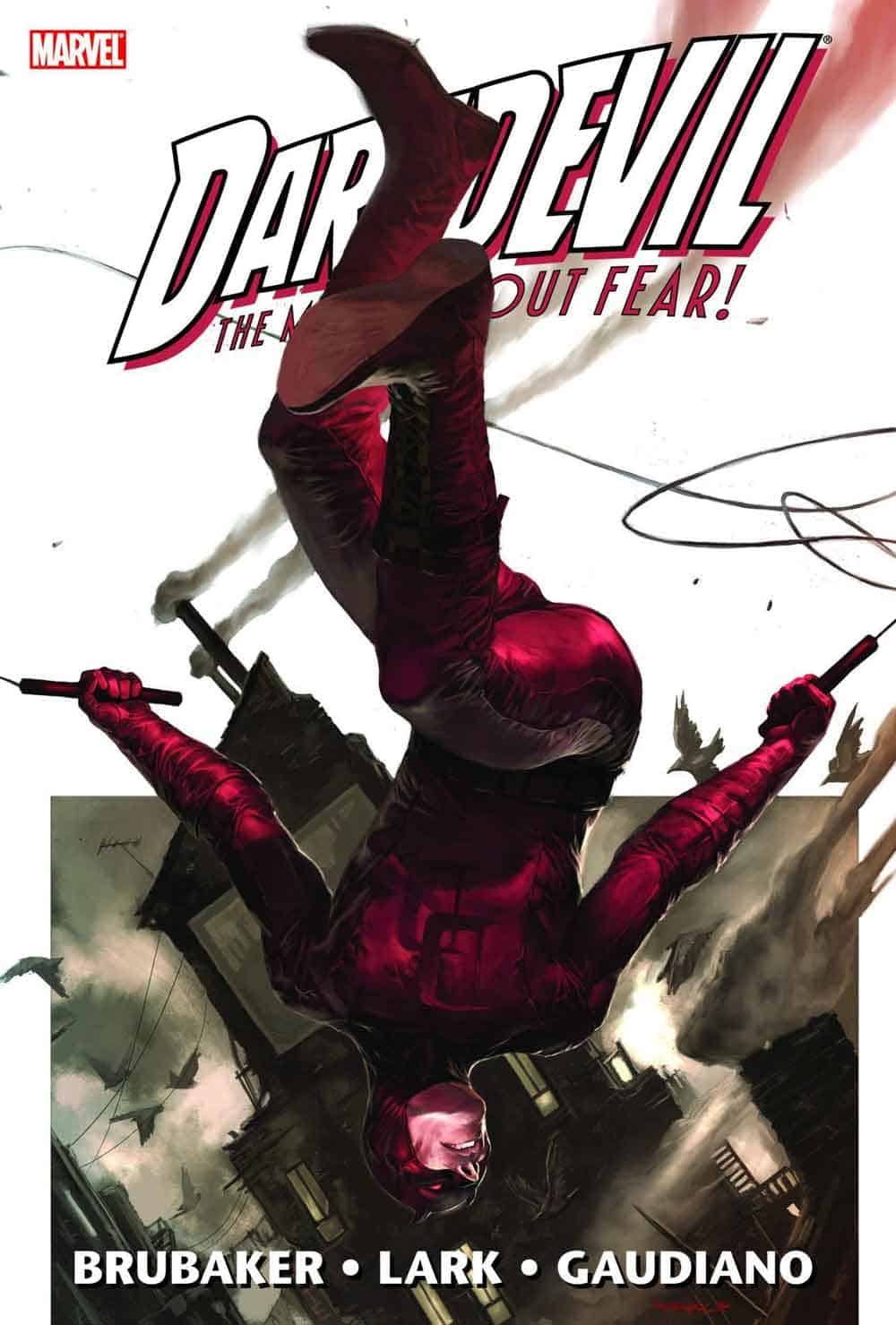 DAREDEVIL DE ED BRUBAKER Y MICHAEL LARK