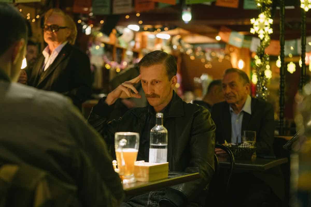 El IMPACTANTE thriller de MAX que mezcla crimen, Semana Santa y secretos militares