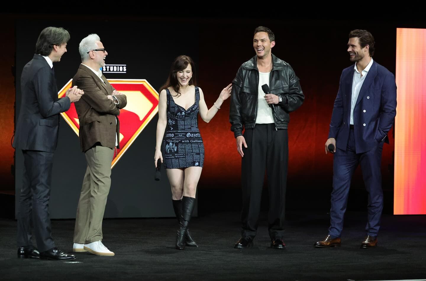 Warner Bros arrasa en la CinemaCon 2025: Superman, F1, The Bride! y mucho más warner bros presenta su arsenal para 2025: superman, f1, weapons y mucho más