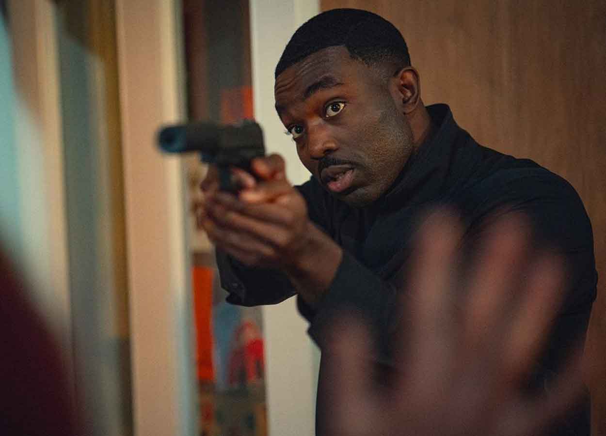 Paapa Essiedu palomas negras