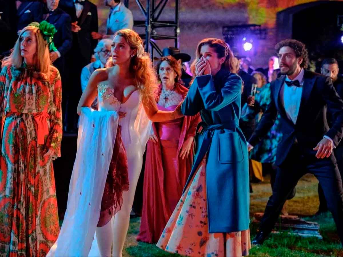 critica a otro pequeño favor