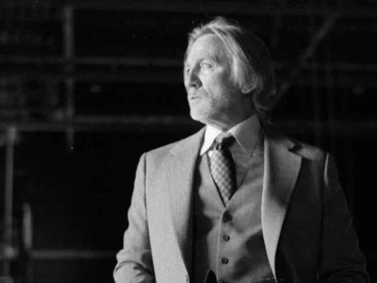 wake up dead man es la entrega más oscura de knives out: fecha, tráiler y reparto completo