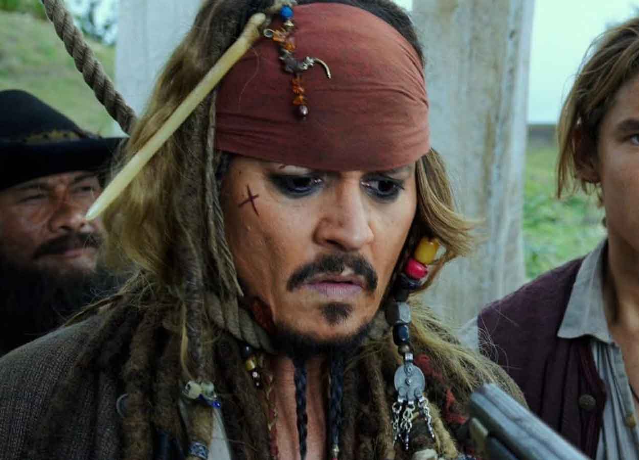 johnny depp en piratas del caribe 6