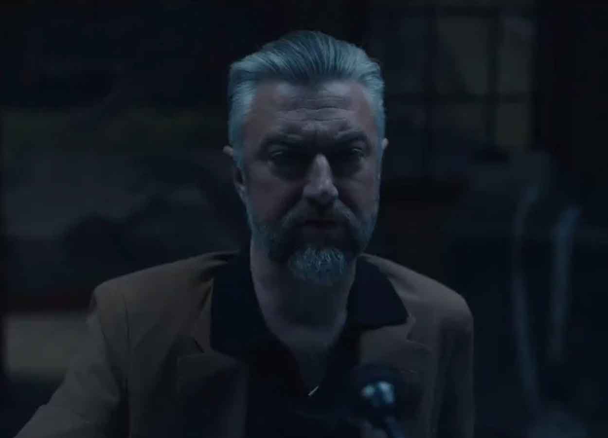 sean gunn como maxwell lord