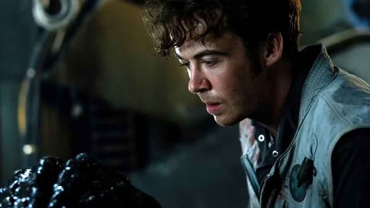 hermit (alex lawther) en alien: earth