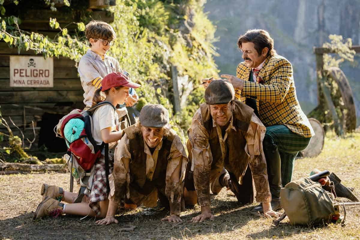 fotograma campamento garra de oso