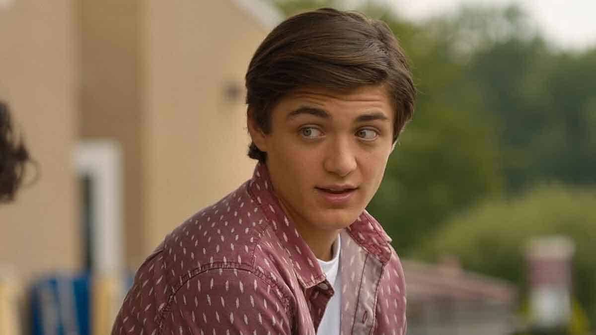 Asher Angel quiere ser Nightwing