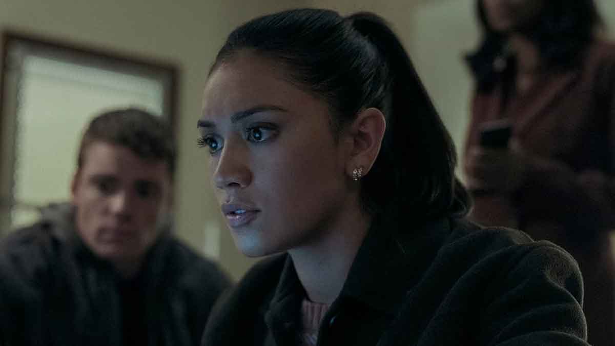 luciane buchanan en el agente nocturno