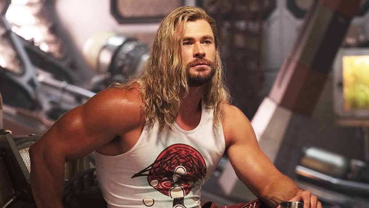 actriz de marvel describe a chris hemsworth