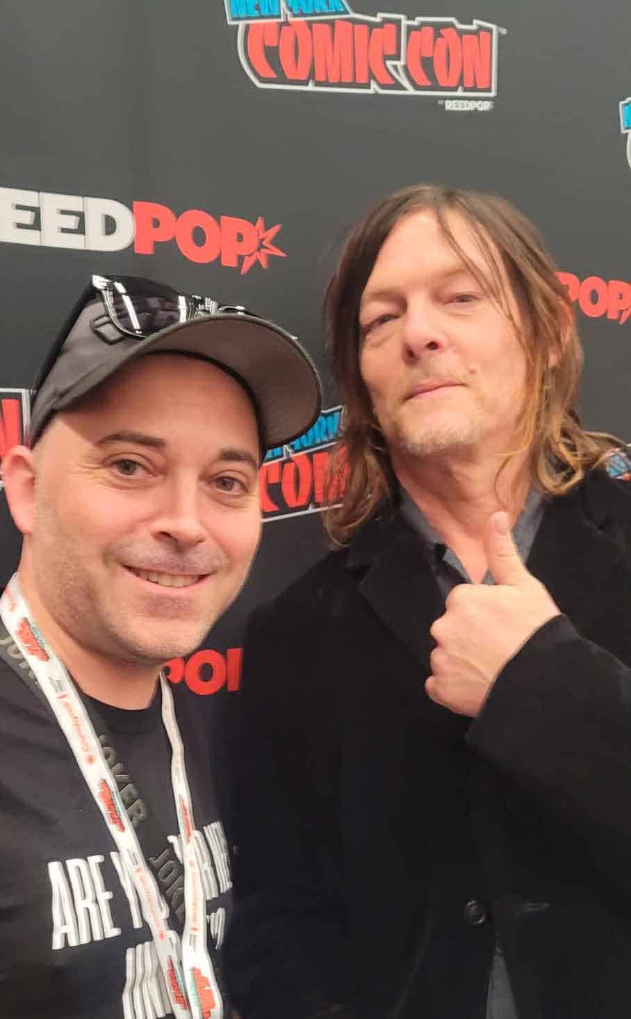 Carlos Gallego junto a Norman Reedus en la NYCC