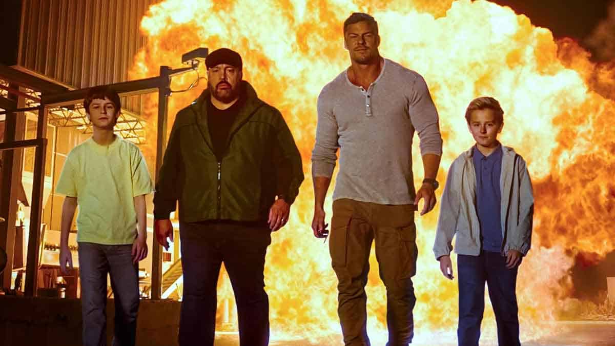 alan ritchson y kevin james en playdate de prime video