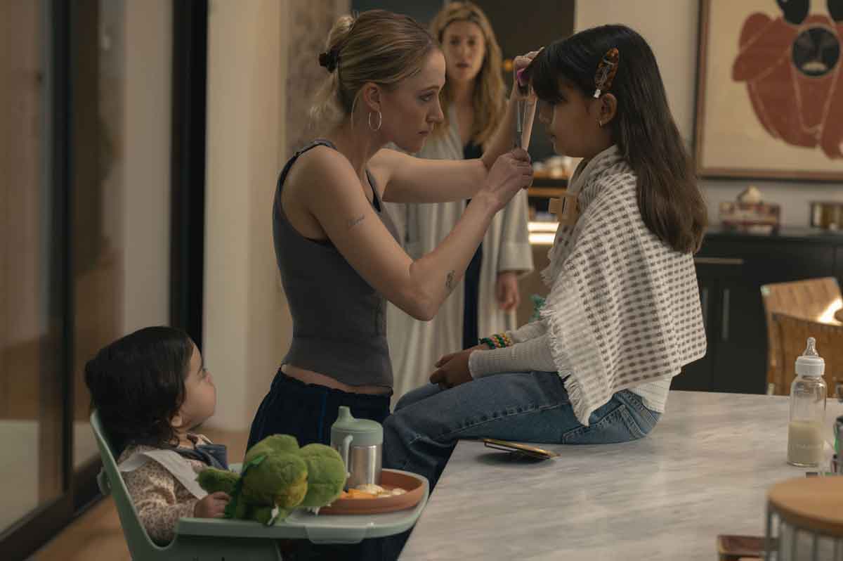 La mano que mece la cuna