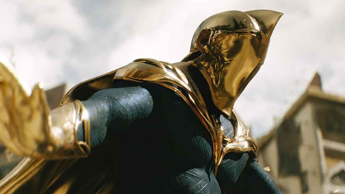 pierce brosnan sorprende con el futuro de doctor destino