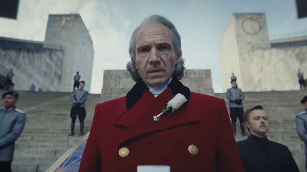 ralph fiennes en the hunger games: sunrise on the reaping