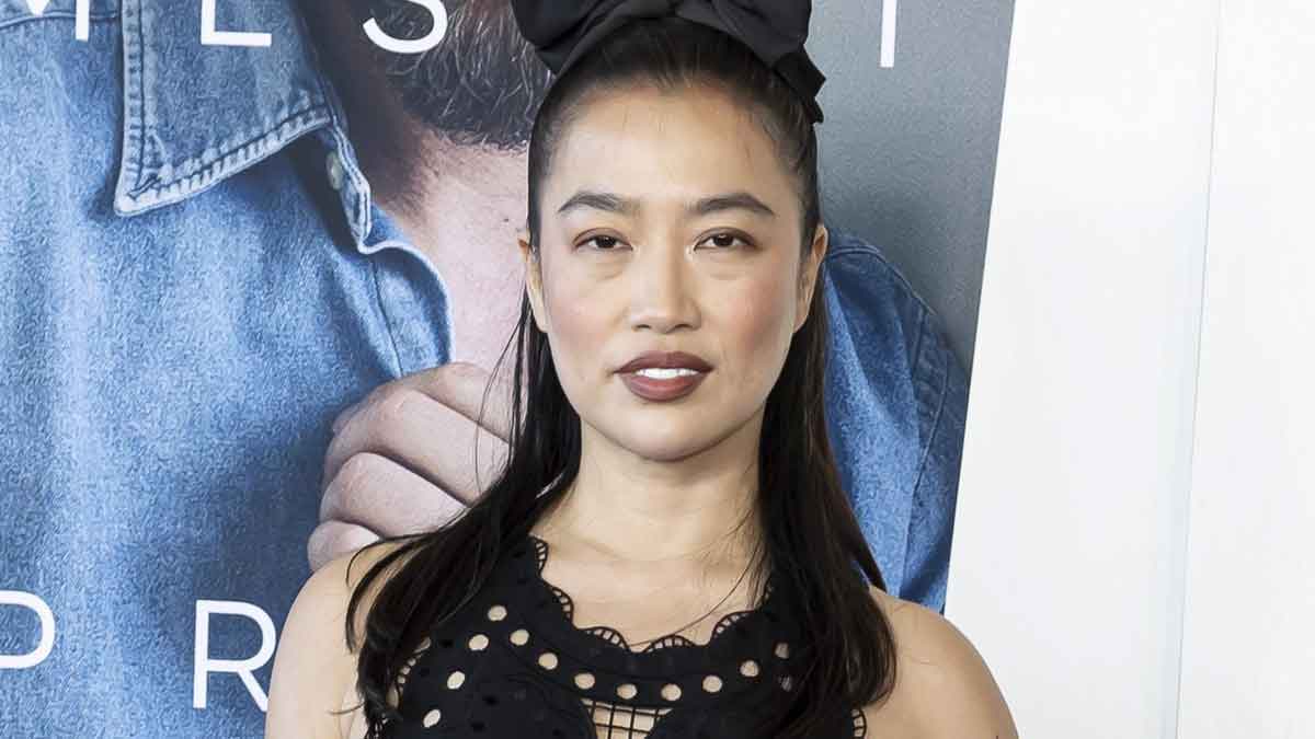 Yi Zhou denunció a Jeremy Renner