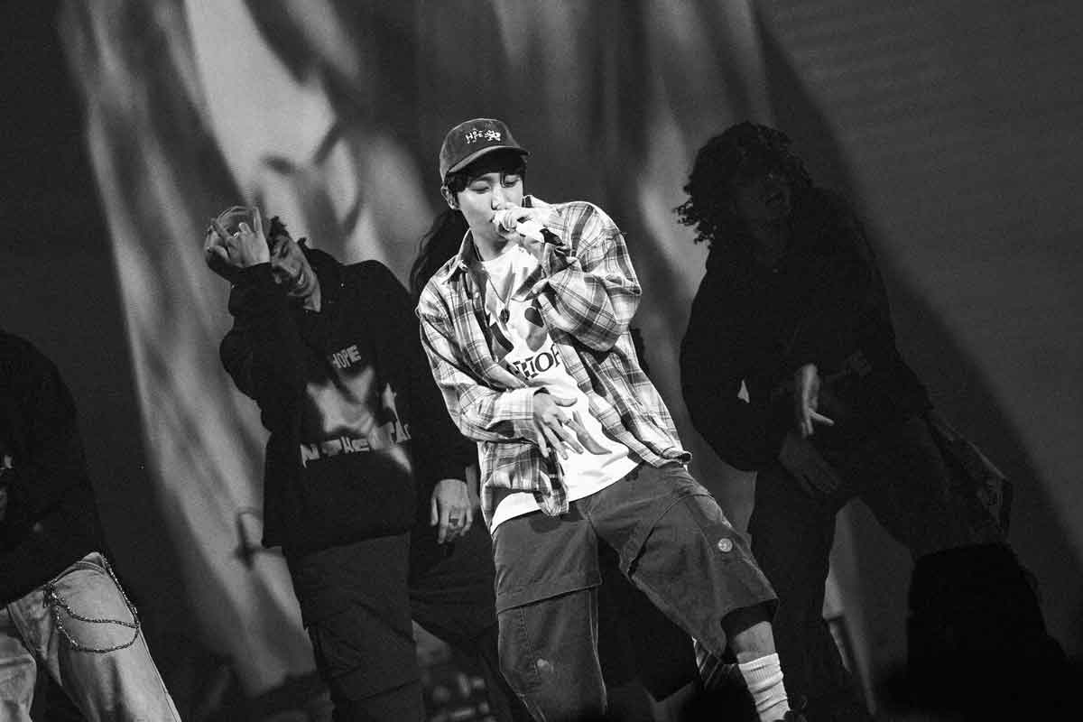 j-hope Tour ‘Hope on the Stage’ in Japan: Live Viewing (12 de noviembre)