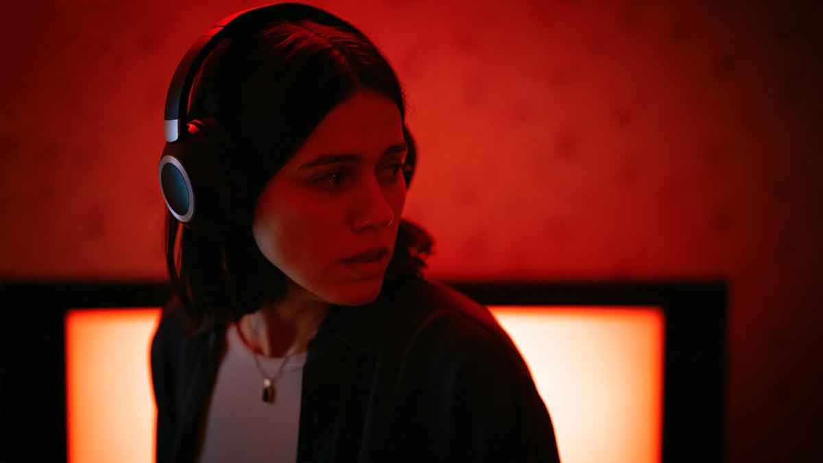 undertone (2026) película de terror