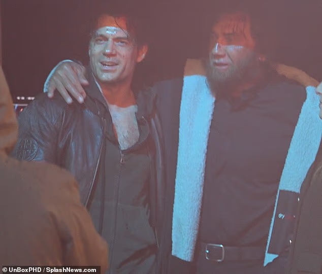 henry cavill y dave bautista en highlander