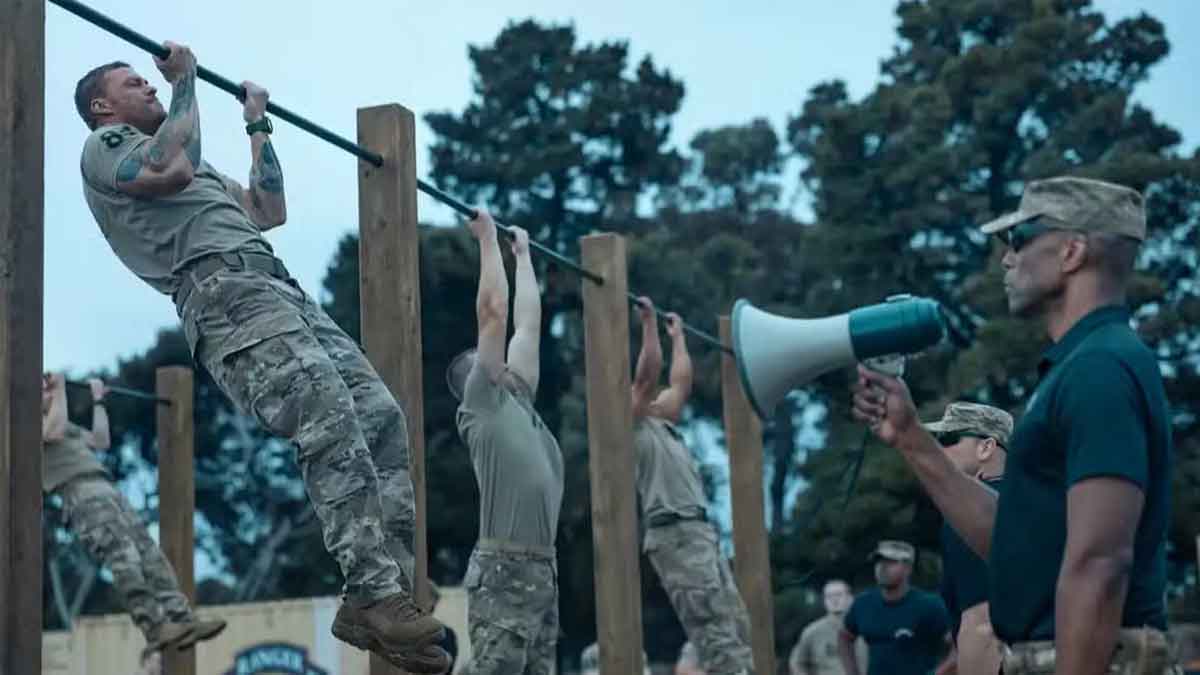 alan ritchson en war machine (maquina de guerra)
