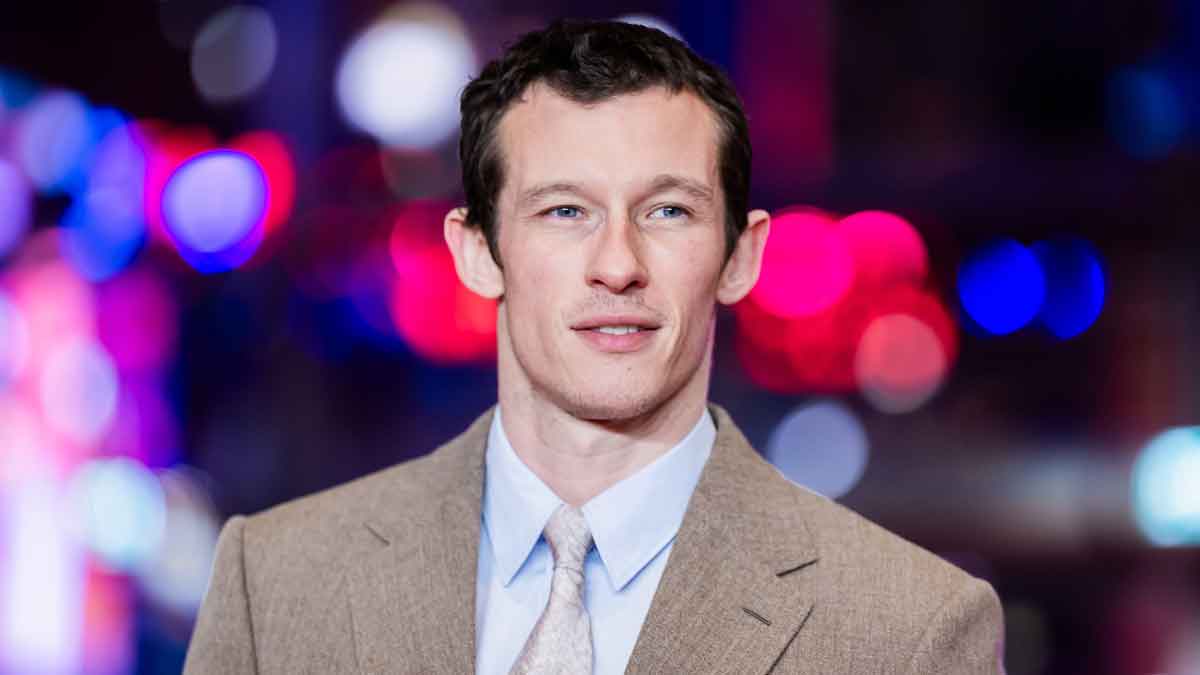 callum turner responde a los rumores sobre james bond