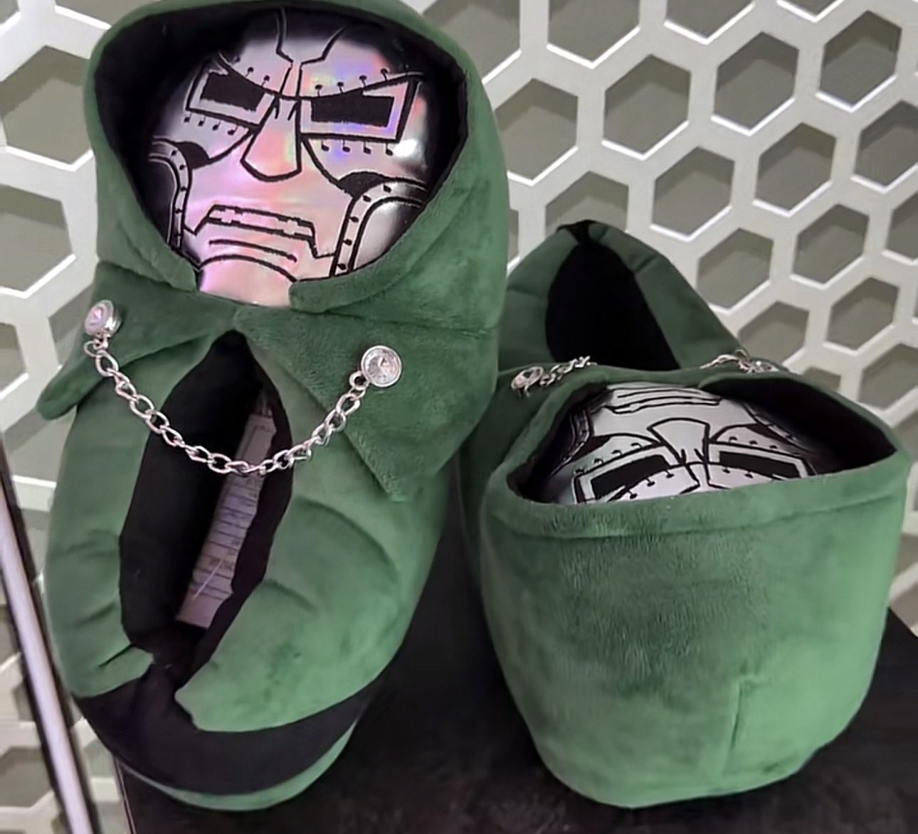 pantuflas de doom para avengers: doomsday