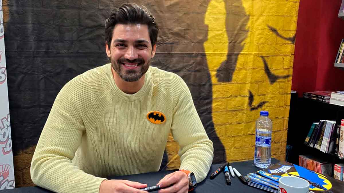 jorge jim&eacute;nez llena zaragoza en la presentaci&oacute;n de all in batman y confirma el gran momento del caballero oscuro