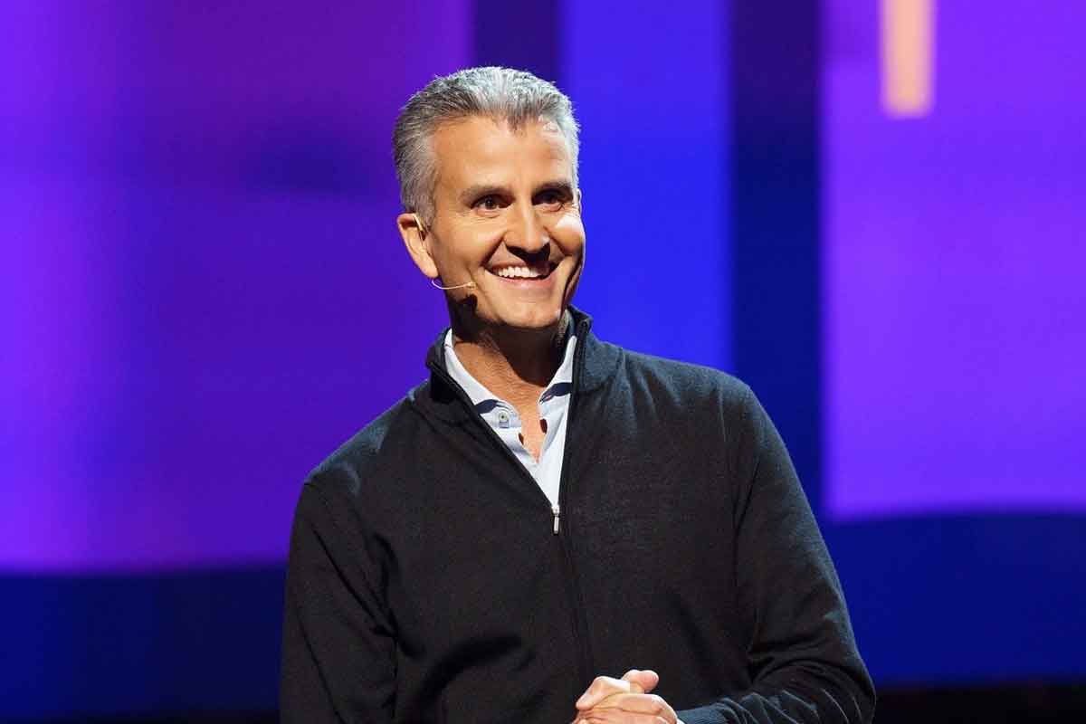 Disney elige sucesor para Bob Iger tras dos años de tensión interna josh d’amaro