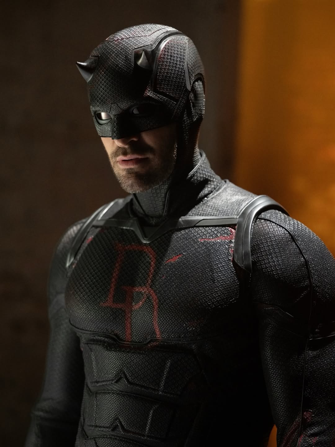 daredevil usando el traje negro que ya vimos en los c&oacute;mics