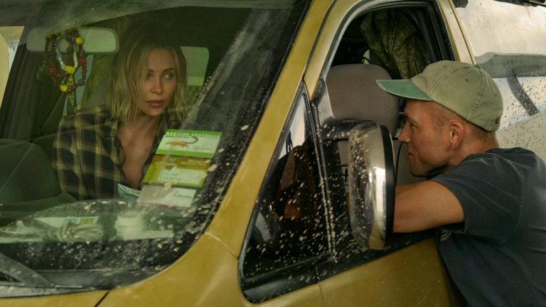 apex (depredador dominante): charlize theron desata un duelo salvaje en netflix que redefine el thriller de supervivencia