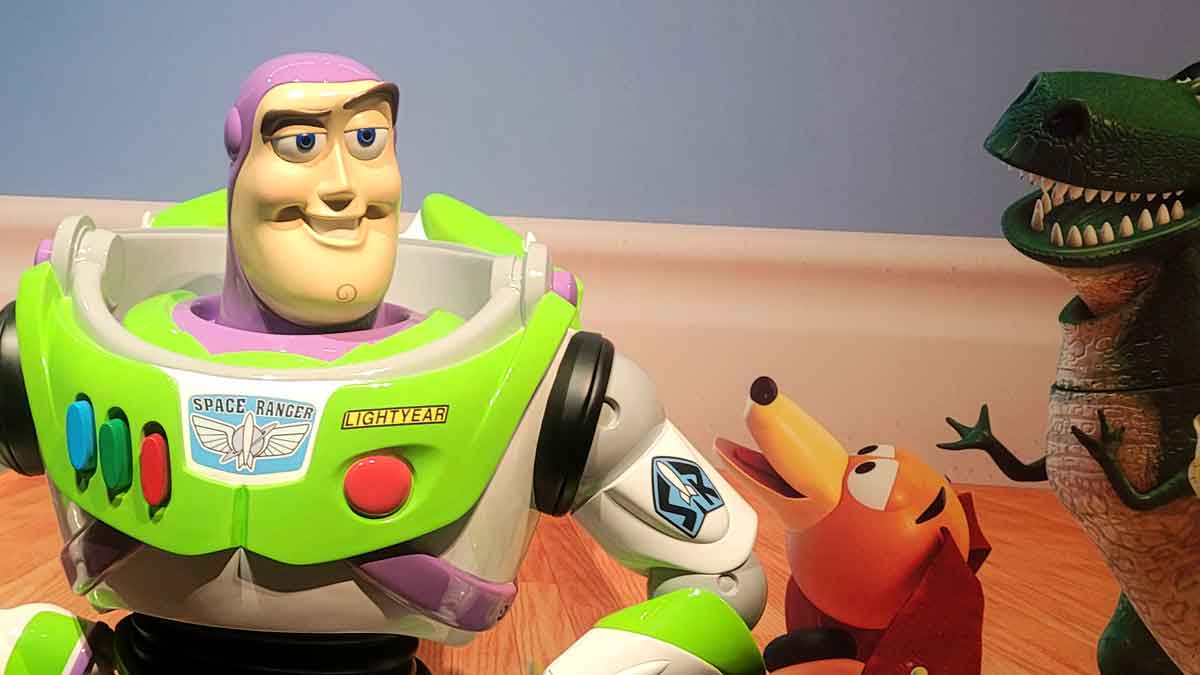 entramos en la exposici&oacute;n de pixar en zaragoza y esto es lo que nadie te cuenta: puedes crear animaci&oacute;n y estar&aacute; abierta m&aacute;s de un a&ntilde;o